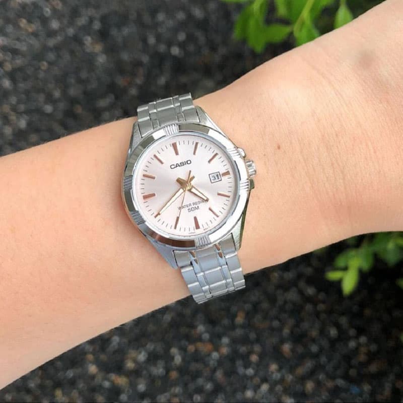 ساعت کاسیو Casio General زنانه مدل LTP-1308D-2AVDF — تصویر ۲