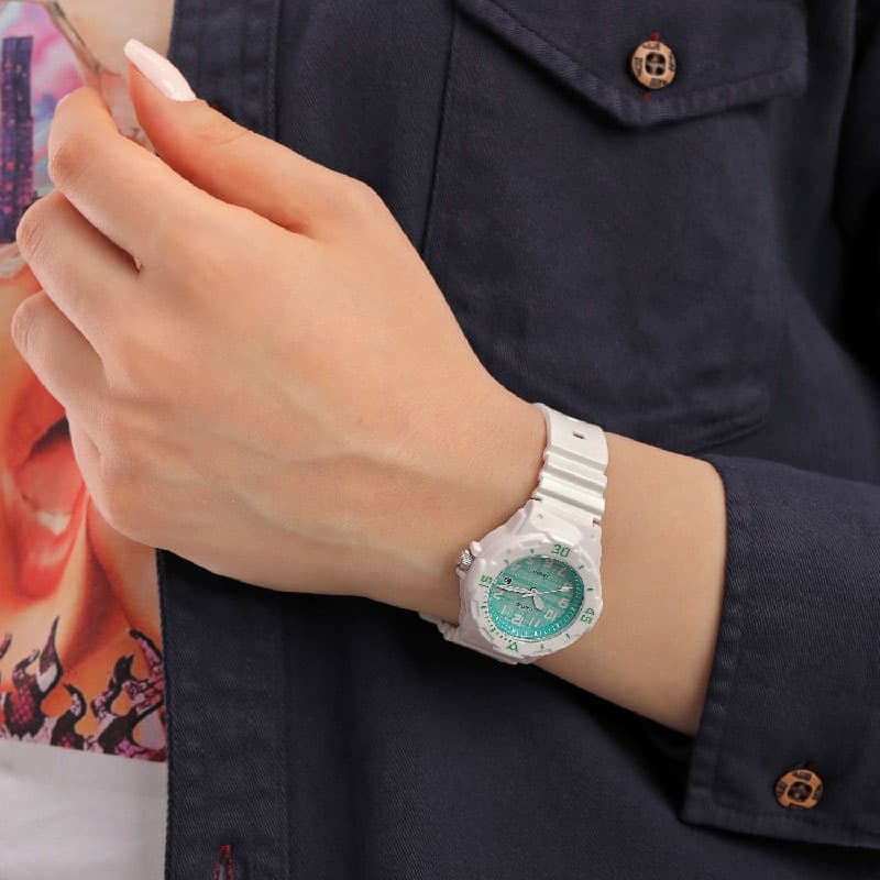 ساعت کاسیو Casio General زنانه مدل LRW-200H-3CVDF — تصویر ۲
