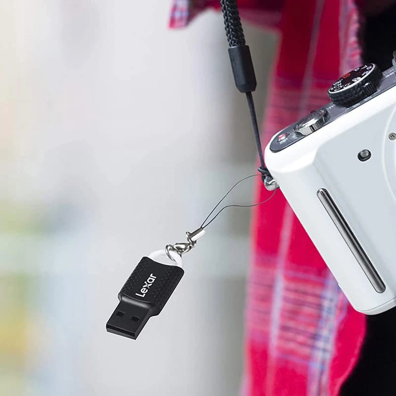 فلش 64 گیگ لکسار Lexar JumpDrive V40 — تصویر ۳