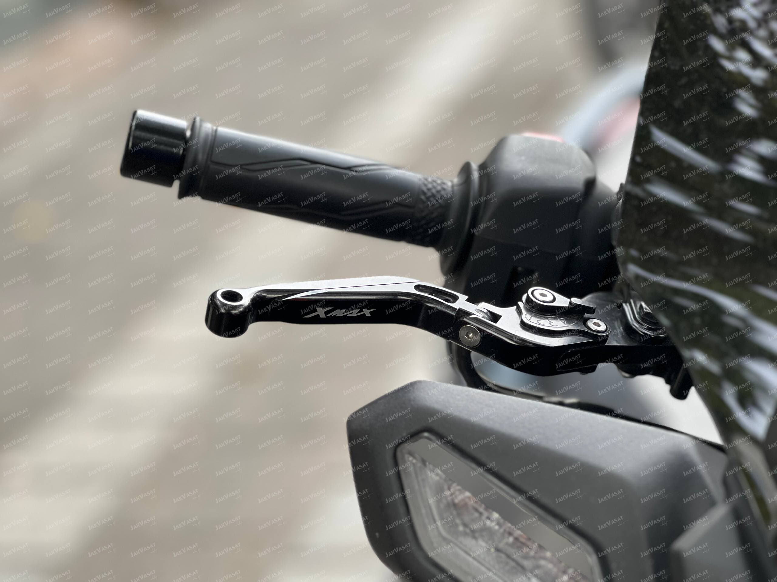 کتی کلاچ و ترمز اسپرت مشکی YAMAHA Xmax / ساخت تایلند اصل کد ۲۰۰۴۸۲ — تصویر ۲