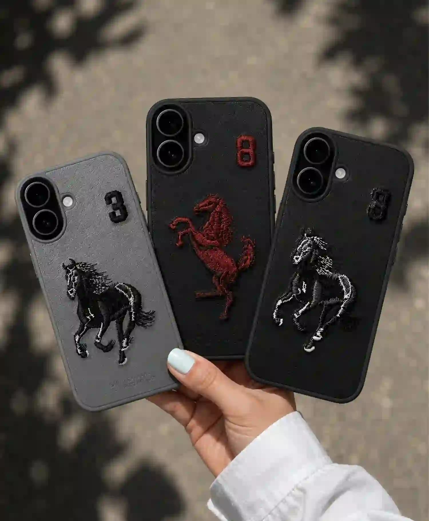 قاب پولو طرح برجسته اسب گوشی موبایل Iphone 17 — تصویر ۵