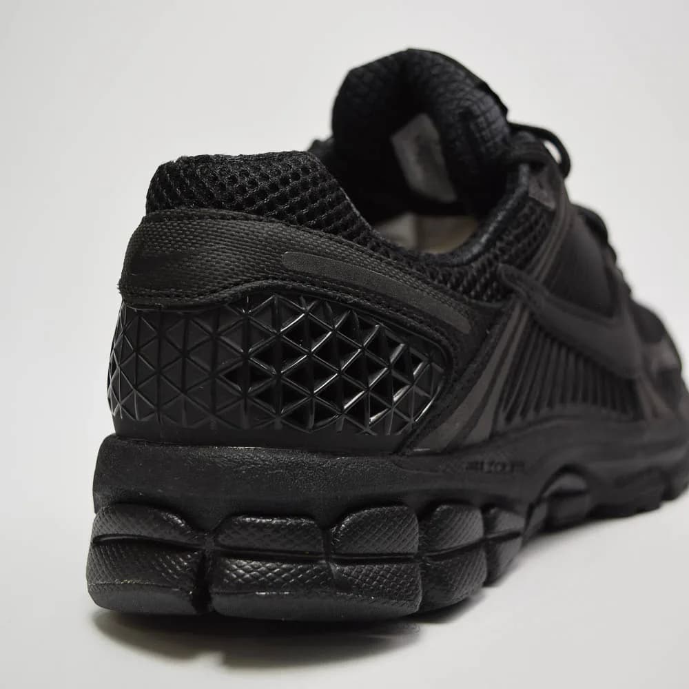 کتونی Nike مدل Zoom Vomero 5 – BV1358-003 — تصویر ۸