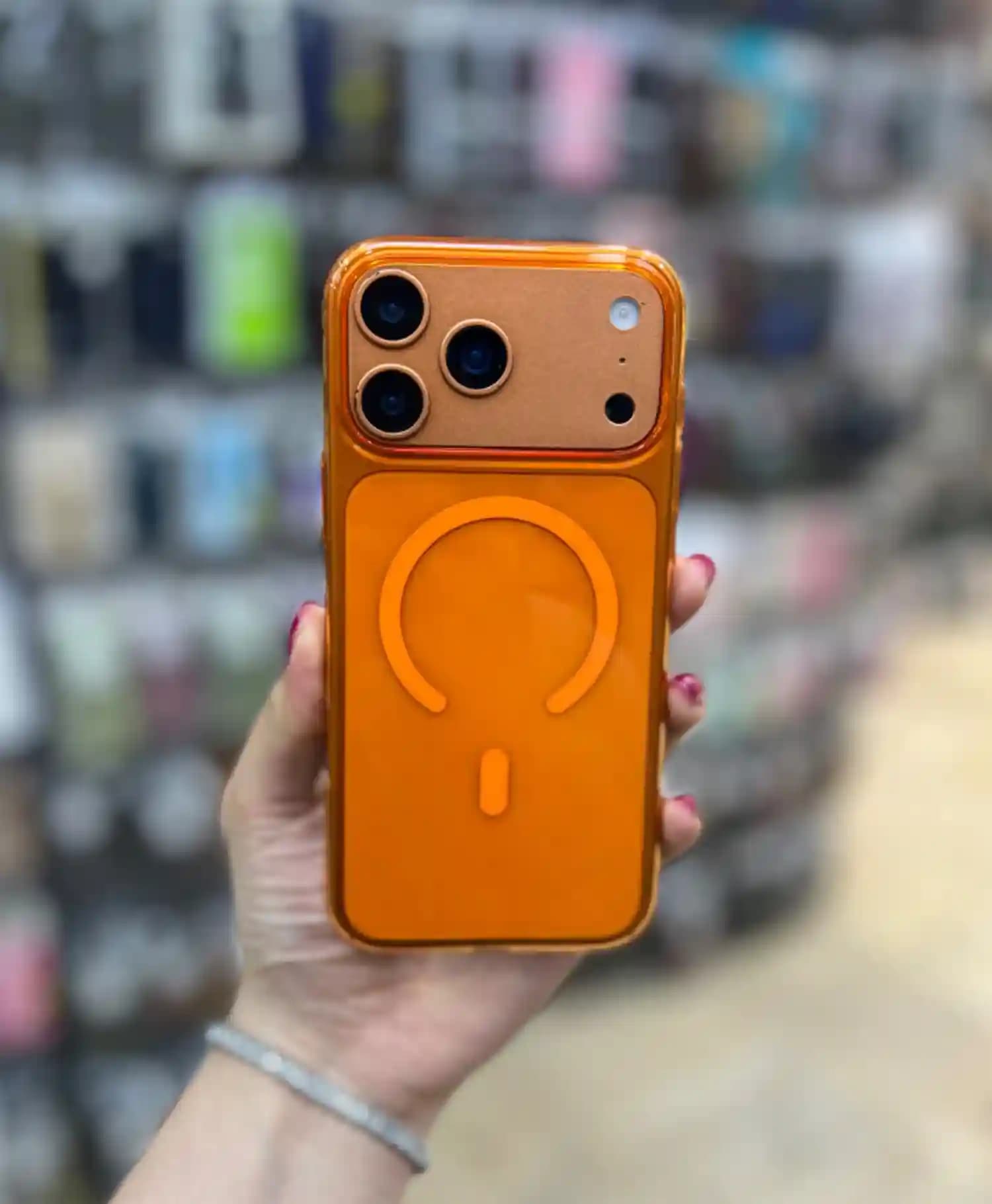 قاب PC شفاف مگ سیف دار Q Series گوشی Iphone 17 Pro Max — تصویر ۵