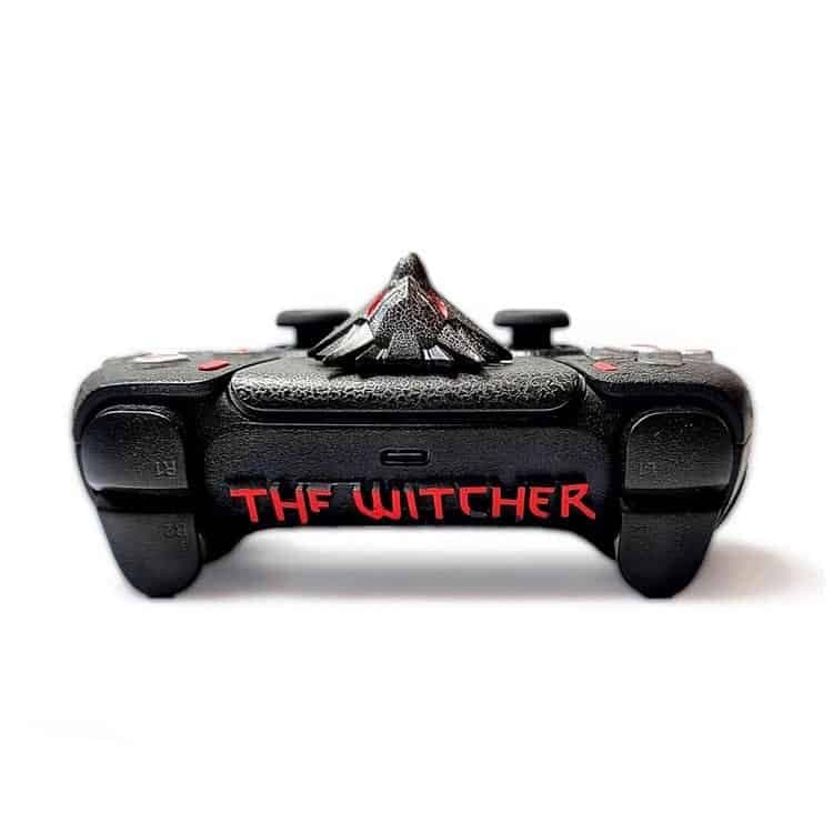 کنترلر سفارشی DualSense – طرح بازی The Witcher Black — تصویر ۳
