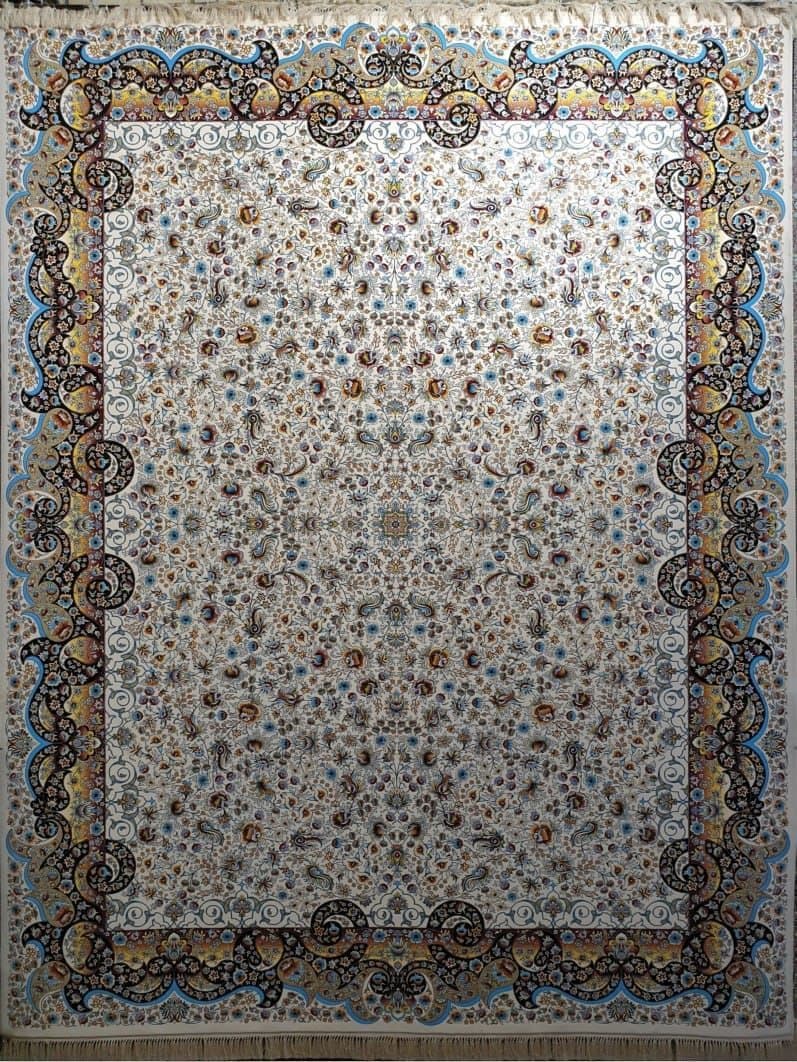 فرش ۱۲۰۰ شانه نقشه می گل زمینه کرم