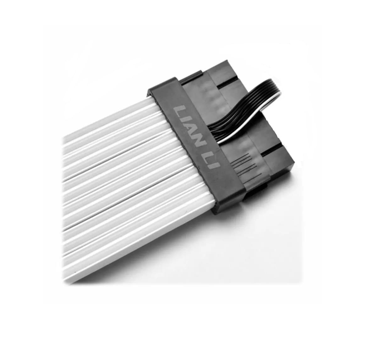 کابل مالتی کانکتور لیان لی Lian Li Strimer Plus V2 24 Pin RGB — تصویر ۵