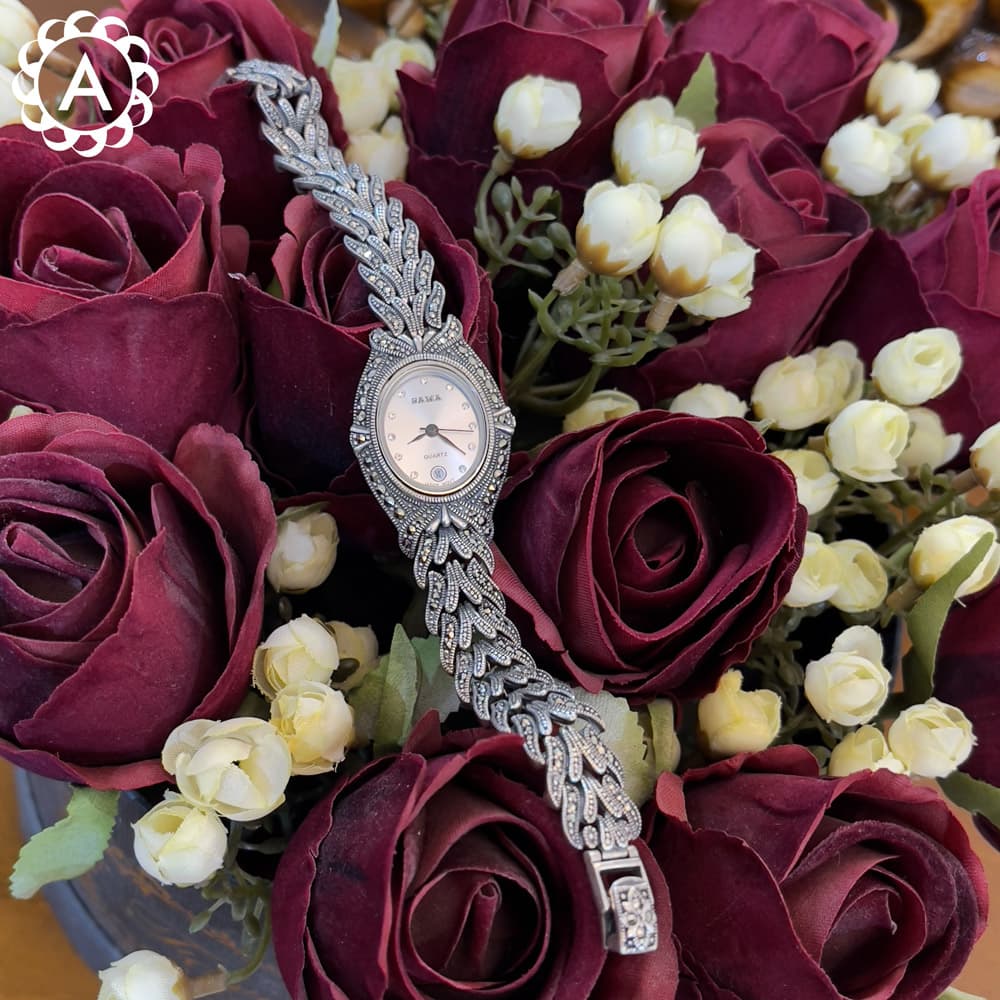 ساعت مچی زنانه نقره طرح بیضی سیاه قلم مدل Sama 1233PR — تصویر ۳