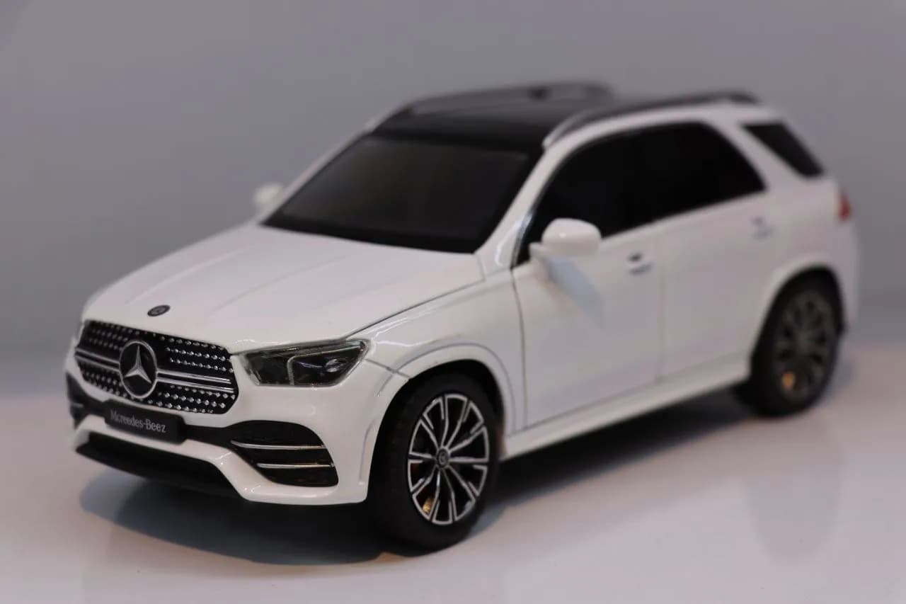 ماشین فلزی مرسدس بنز سفید مدل GLE350 — تصویر ۶