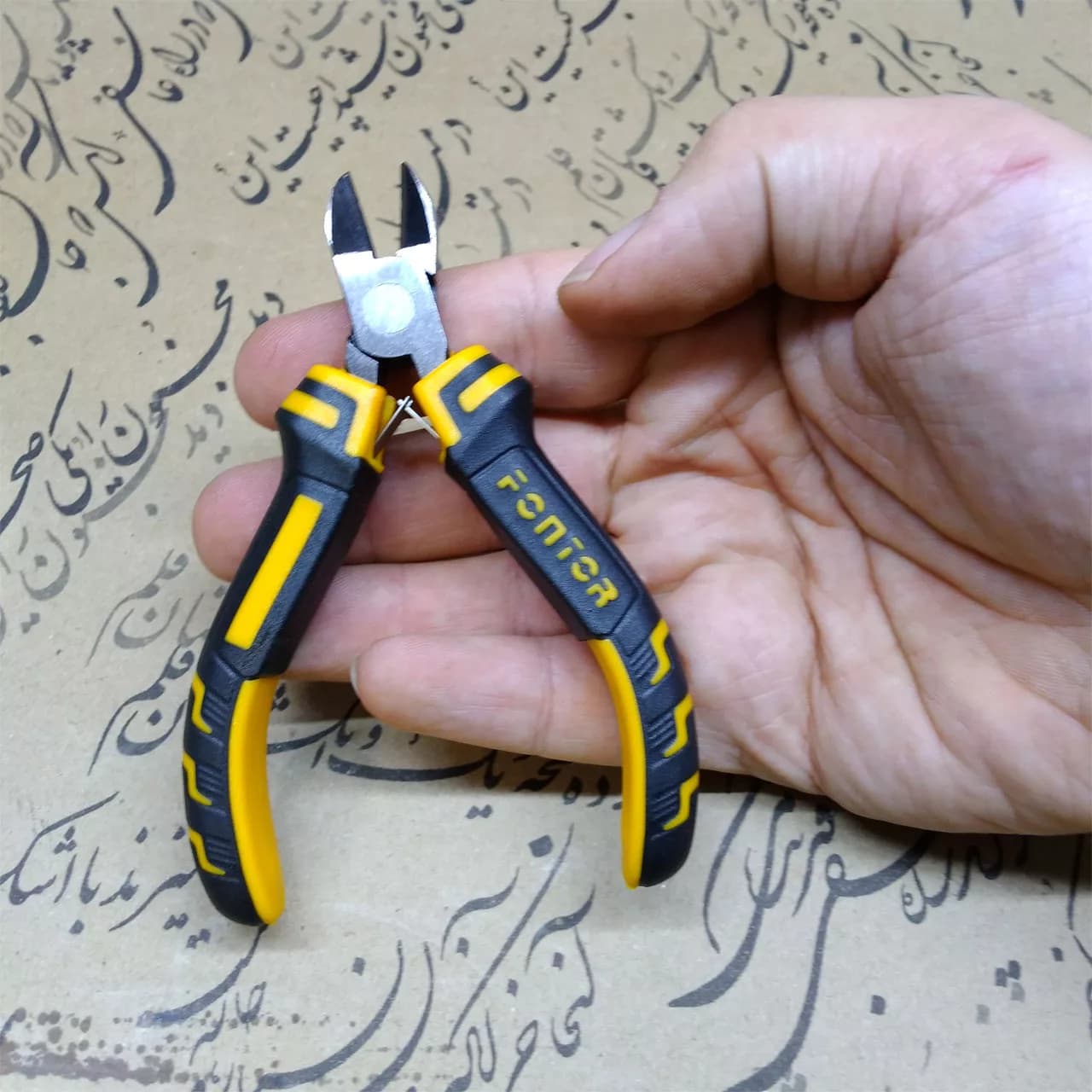 انبر سیم چین فونتور مدل Mini.11mm سایز 4.5 اینچ — تصویر ۲