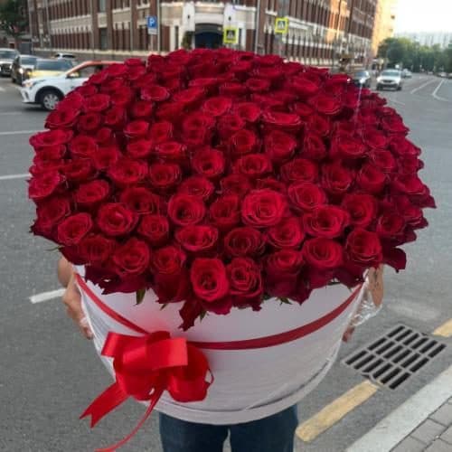 ارسال فوری گل برای بهترین کلینیک کاشت ابرو در تهران 7094