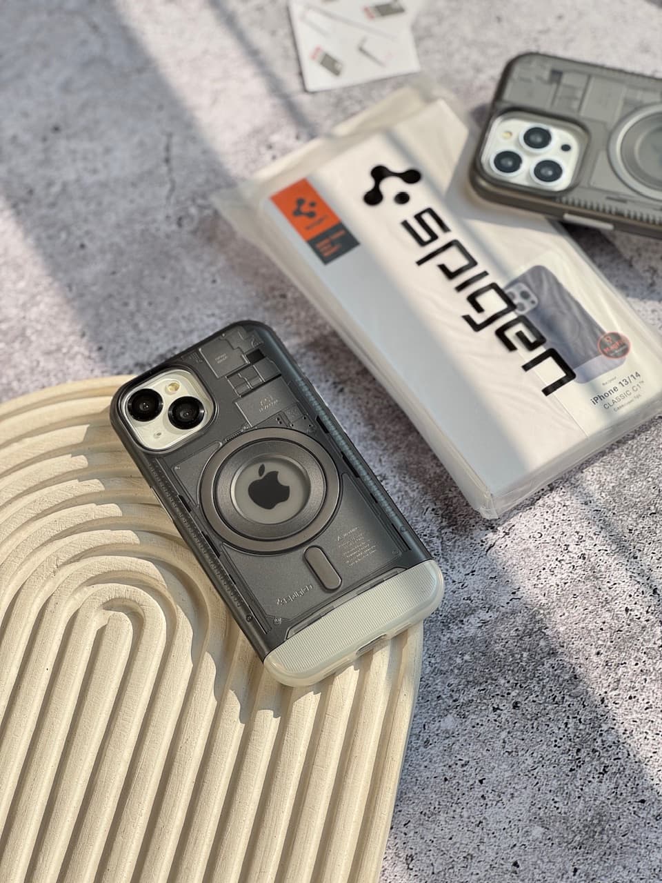 قاب آیفون (Magfit) Spigen Classic