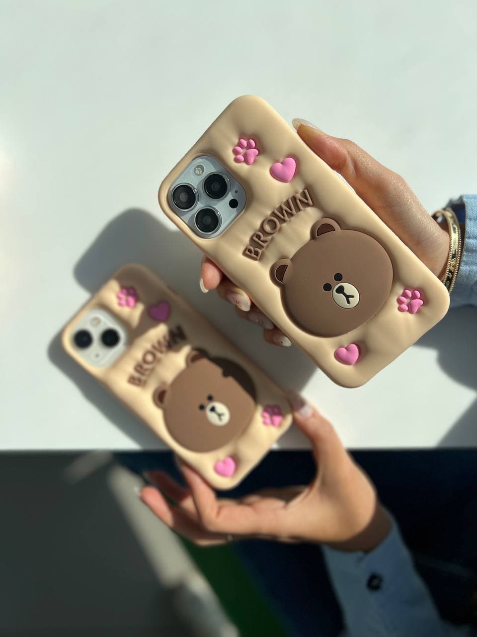 قاب آیفون خرس پنجه صورتی — تصویر ۳