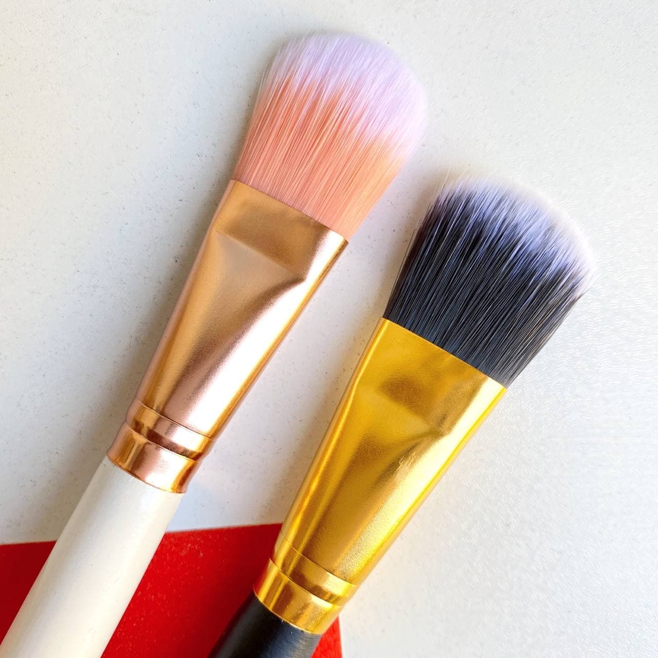 براش کرم پودر Nine beauty — تصویر ۲