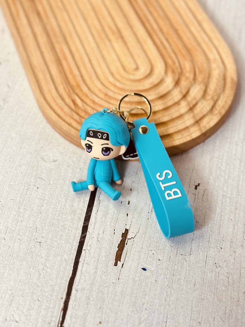 جاسوئیچی اورجینال بزرگ گروه BTS کد 2629 — تصویر ۶