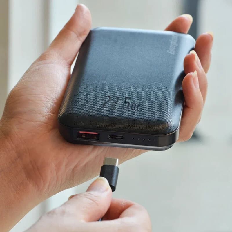 پاور بانک بی سیم فست شارژ انرجایزر Ultimate QM10006PQ PD 20W ظرفیت 10000 میلی آمپر ساعت — تصویر ۸
