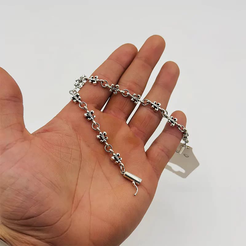 دستبند کروم هارتز Chrome Hearts کد 10 — تصویر ۲