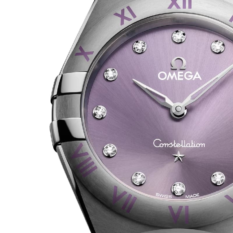 امگا Constellation Quartz 28 بنفش نگین‌دار | رفرنس 131.10.28.60.60.002 — تصویر ۳