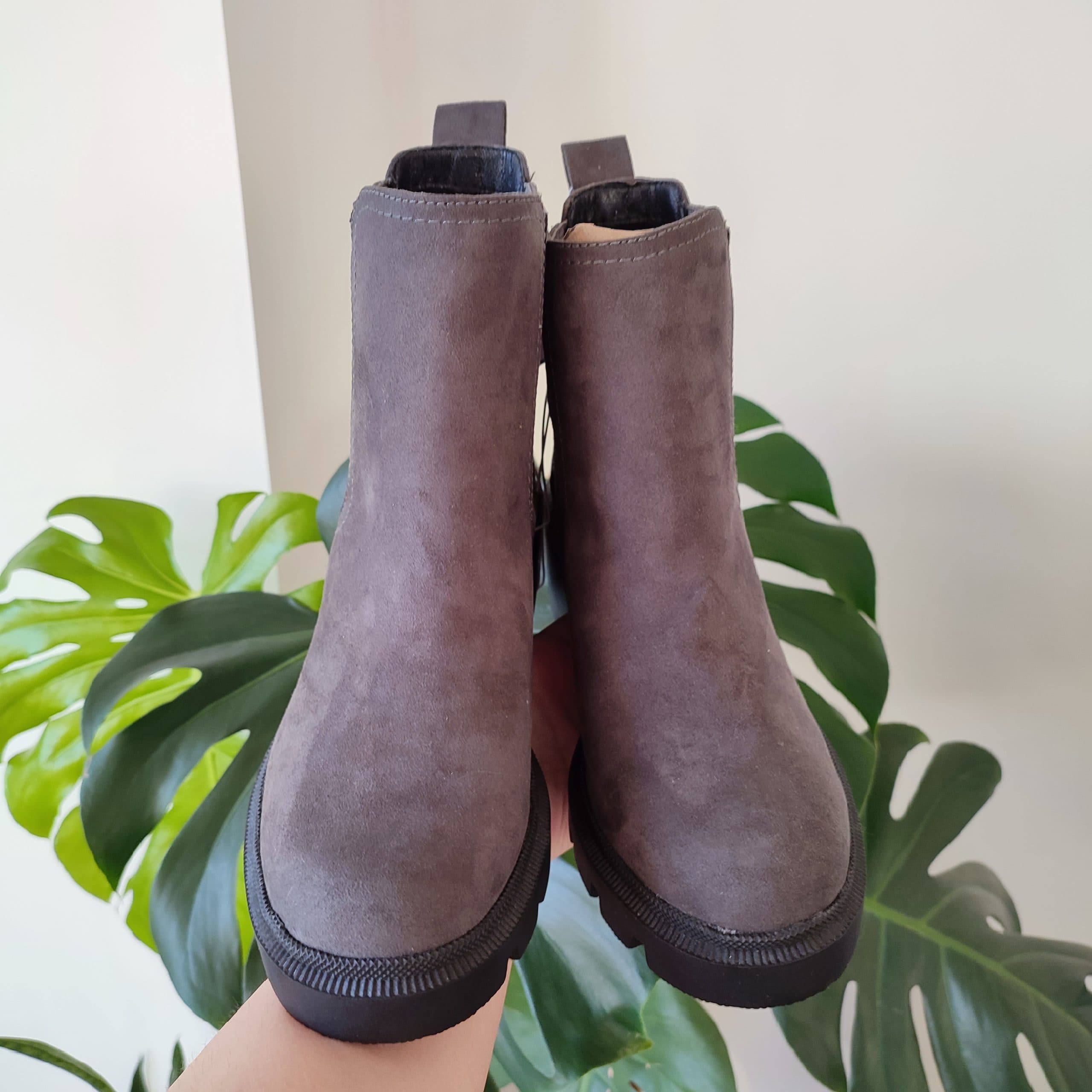 نیم بوت چرم زنانه پاشنه دار NAYA BOOTS — تصویر ۲