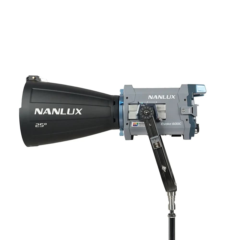 نور ثابت RGB نانلوکس ایووک Nanlux Evoke 600C — تصویر ۳