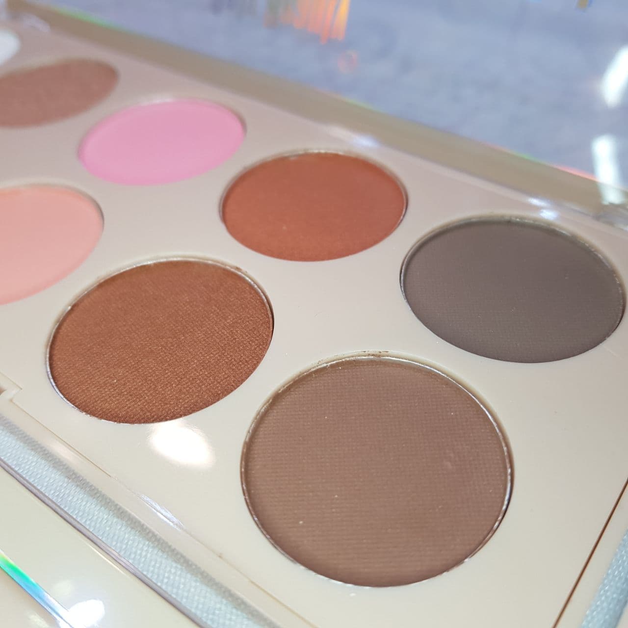 پالت هایلایتر، رژگونه، کانتور و برنزر آنلی بیوتی ONLY BEAUTY مدل اینفتویشن infatuation — تصویر ۵