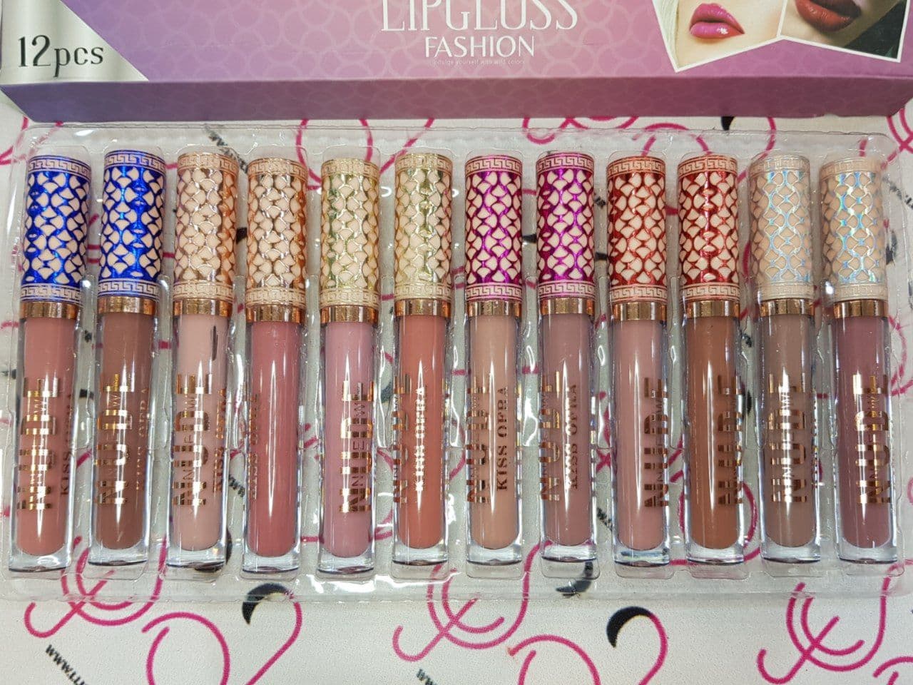 پک رژ لب مایع کیس افرا KISS OFRA مدل نود nude — تصویر ۳