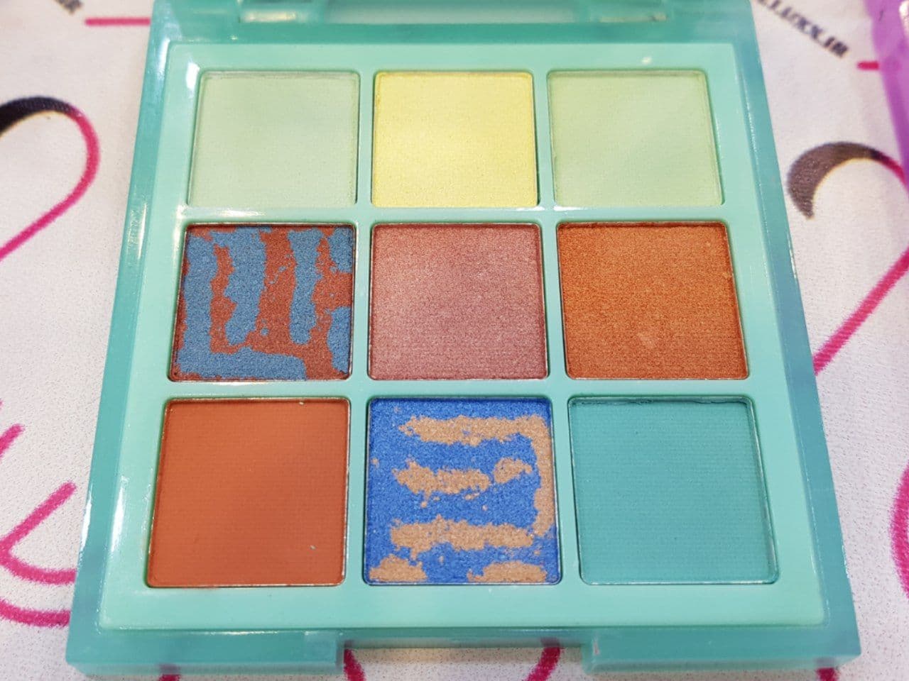 پالت سایه هدی بیوتی HudaBeauty مدل پاستیلی — تصویر ۴