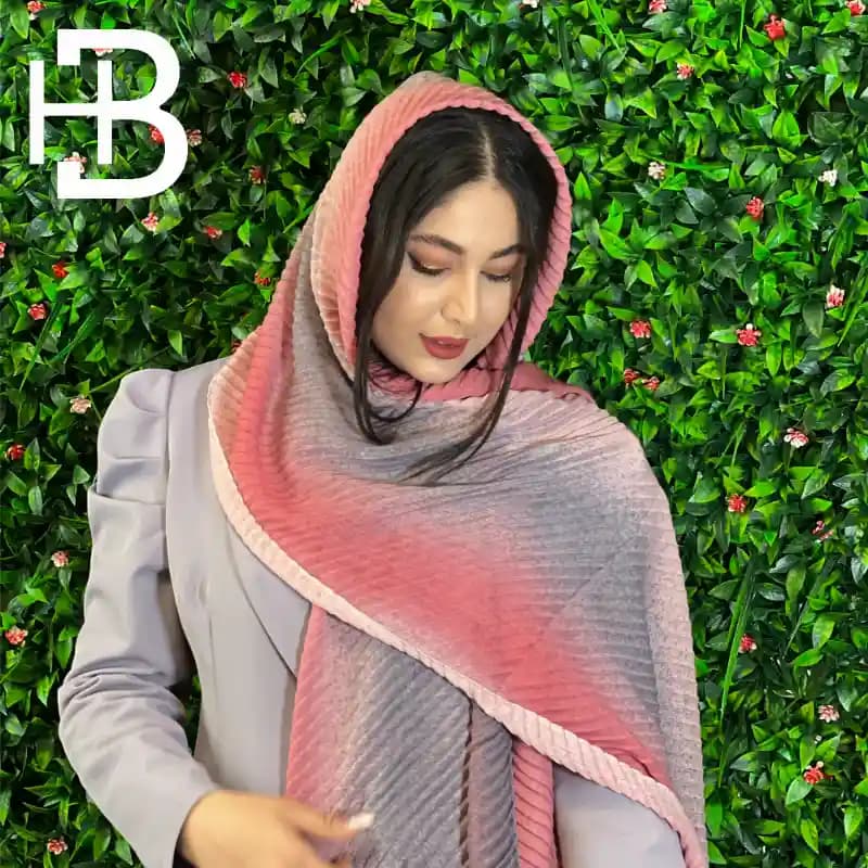 شال پلیسه صورتی — تصویر ۳