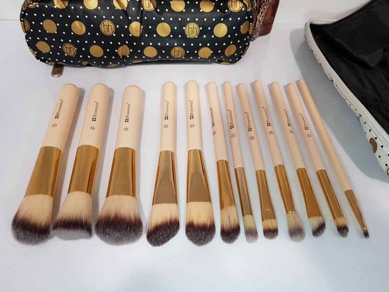 ست براش بی اچ BH مدل خال خالی — تصویر ۲