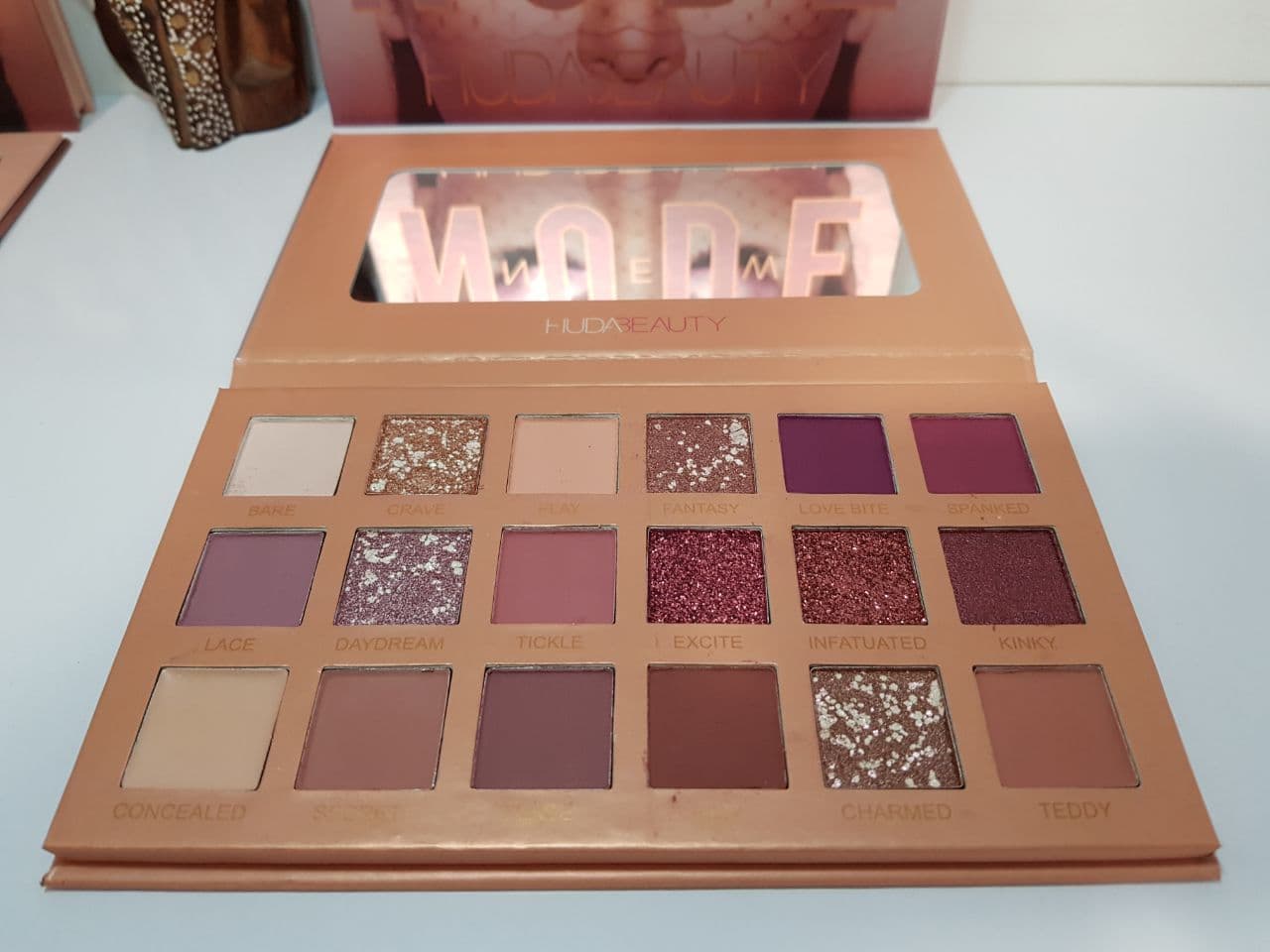 سایه هدی بیوتی HudaBeauty مدل نود NUDE — تصویر ۶