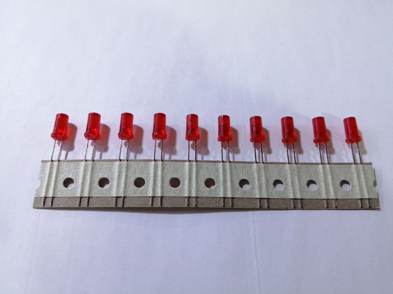 LED استوانه ای قرمز 5 میلی متر بسته 50 تایی — تصویر ۲