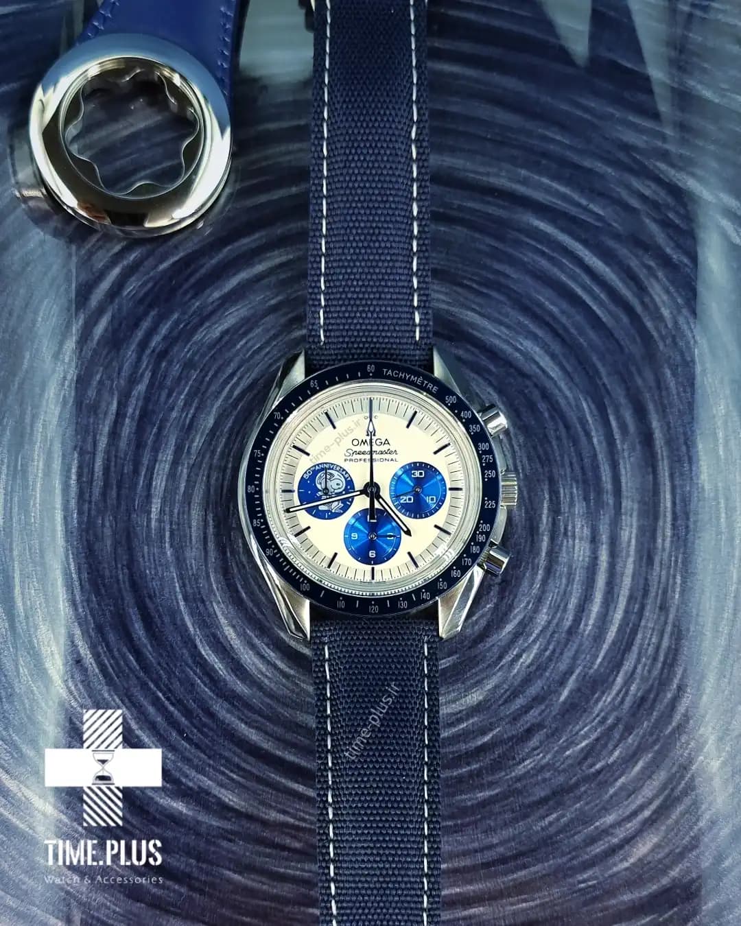ساعت مردانه امگا Speedmaster Snoopy — تصویر ۲