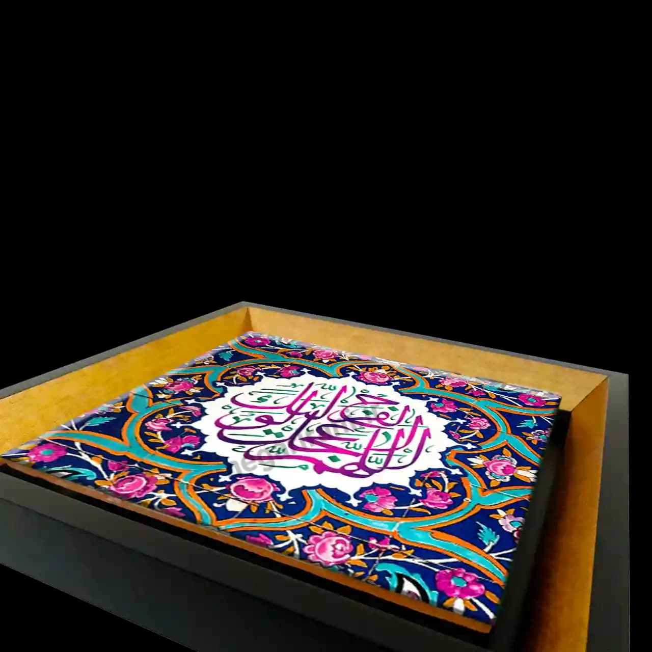 تابلو کاشی اللهم عجل لولیک الفرج مدل 2O 18 — تصویر ۳