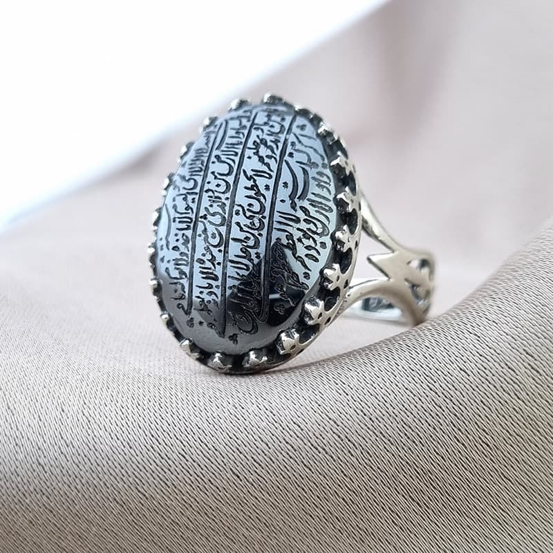 انگشتر نقره حدید مردانه مدل سرنیزه طرح حکاکی آیت الکرسی کد 4620 — تصویر ۳