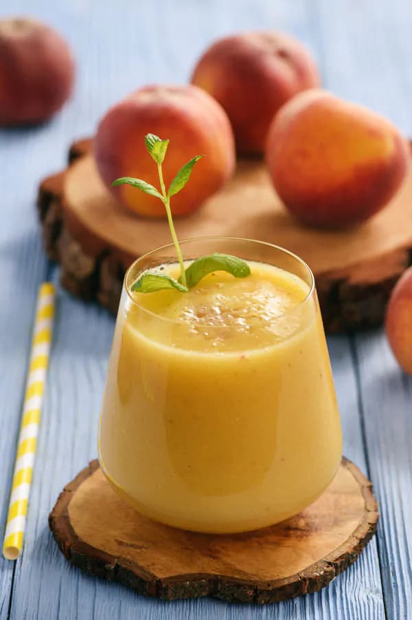 عکس استوک آب هلو تازه