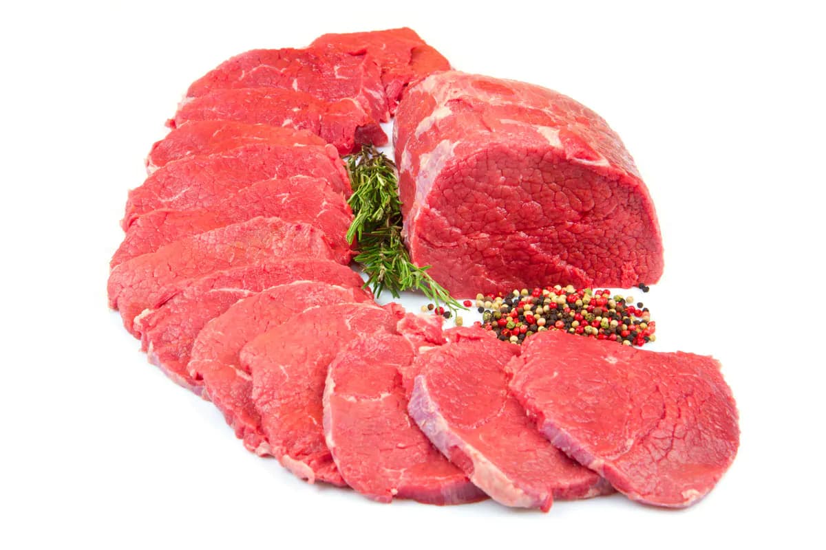 عکس استوک گوشت تازه ورقه ای استیک