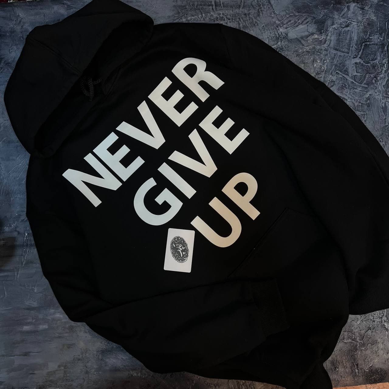 هودی طرح Never Give Up