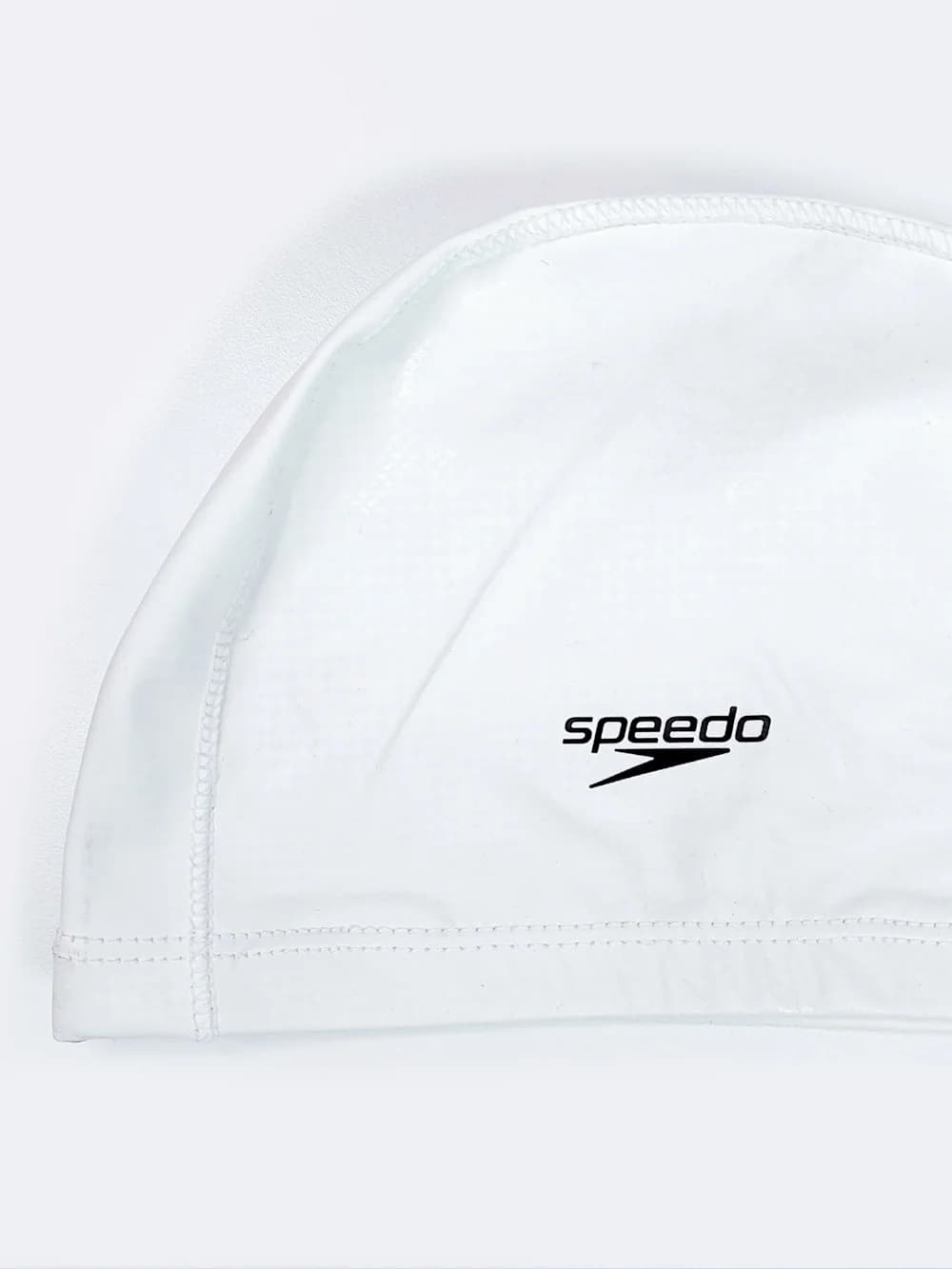 کلاه استخر سفید رنگ زنانه و مردانه ضد کلر اسپیدو ( Speedo ) با جنس فومی — تصویر ۴