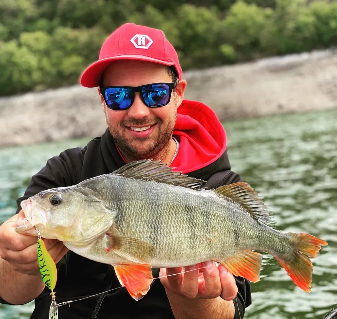 کلاه ماهیگیری اورجینال برند راپالا Rapala Urban Flat Brim – Red — تصویر ۳