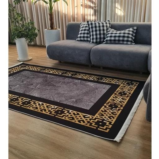 فرشینه | فرش چاپی برند حسن نیا چاپی هازان ترک مدرن مشکی طلایی کد h246 (پس کرایه) — تصویر ۳