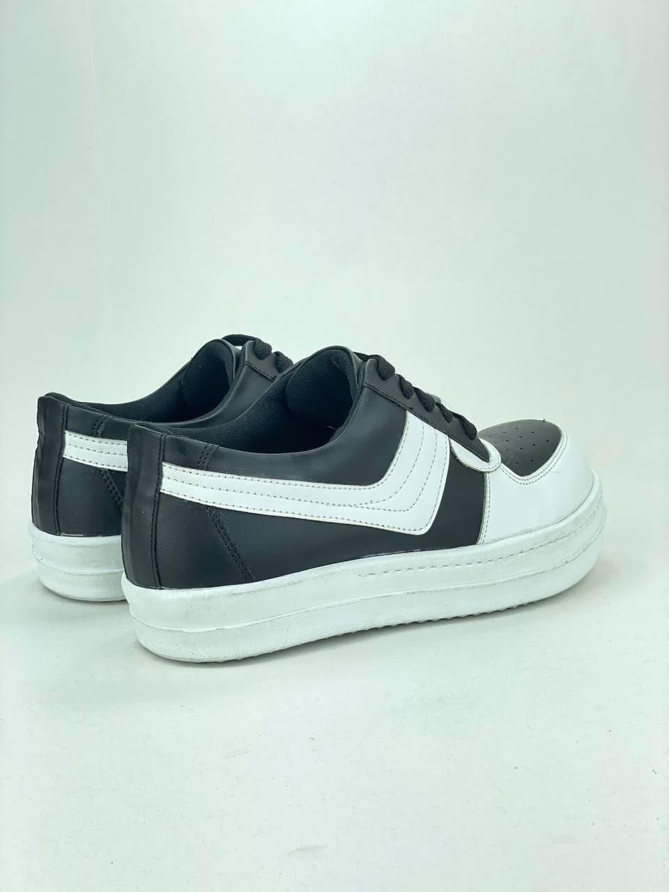 ونس ریک اونز RICK OWENS کد 3809 چرم مشکی سفید — تصویر ۵