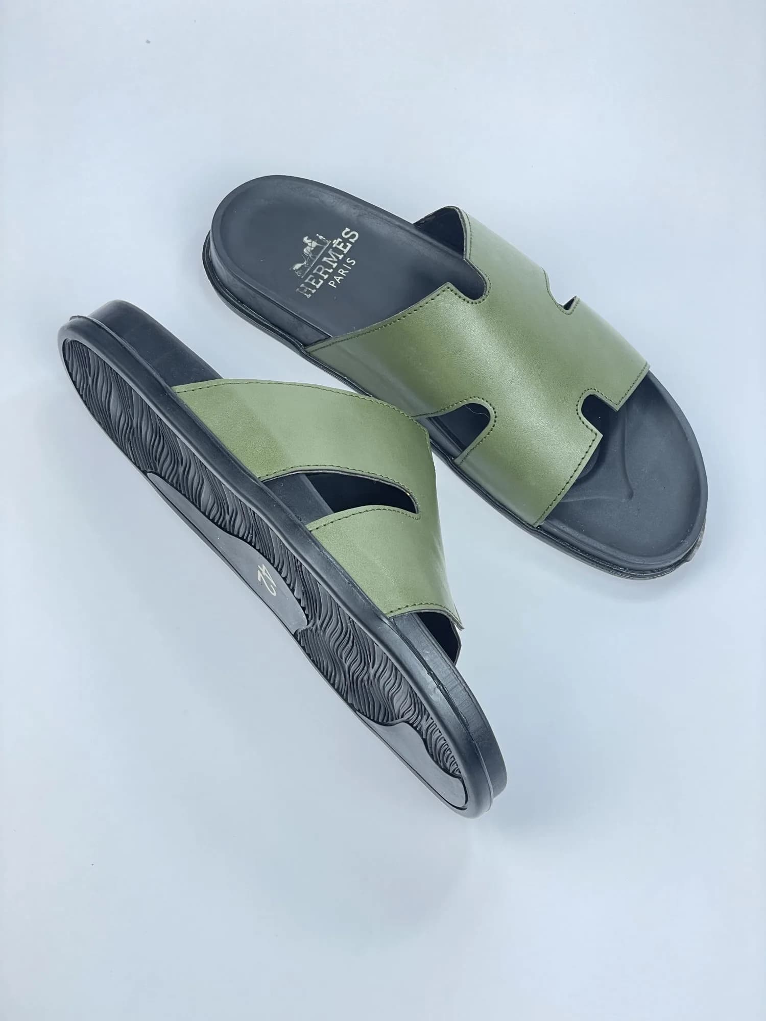 کد 365 اسلیپر صندل HERMES هرمس سبز یشمی مشکی — تصویر ۳
