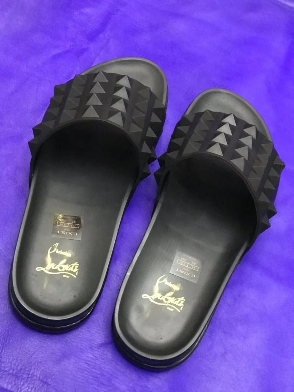 کد 304 صندل اسلیپر کریستیان لوبوتین christian louboutin تزریق مشکی میخ دار میخ درشت — تصویر ۳