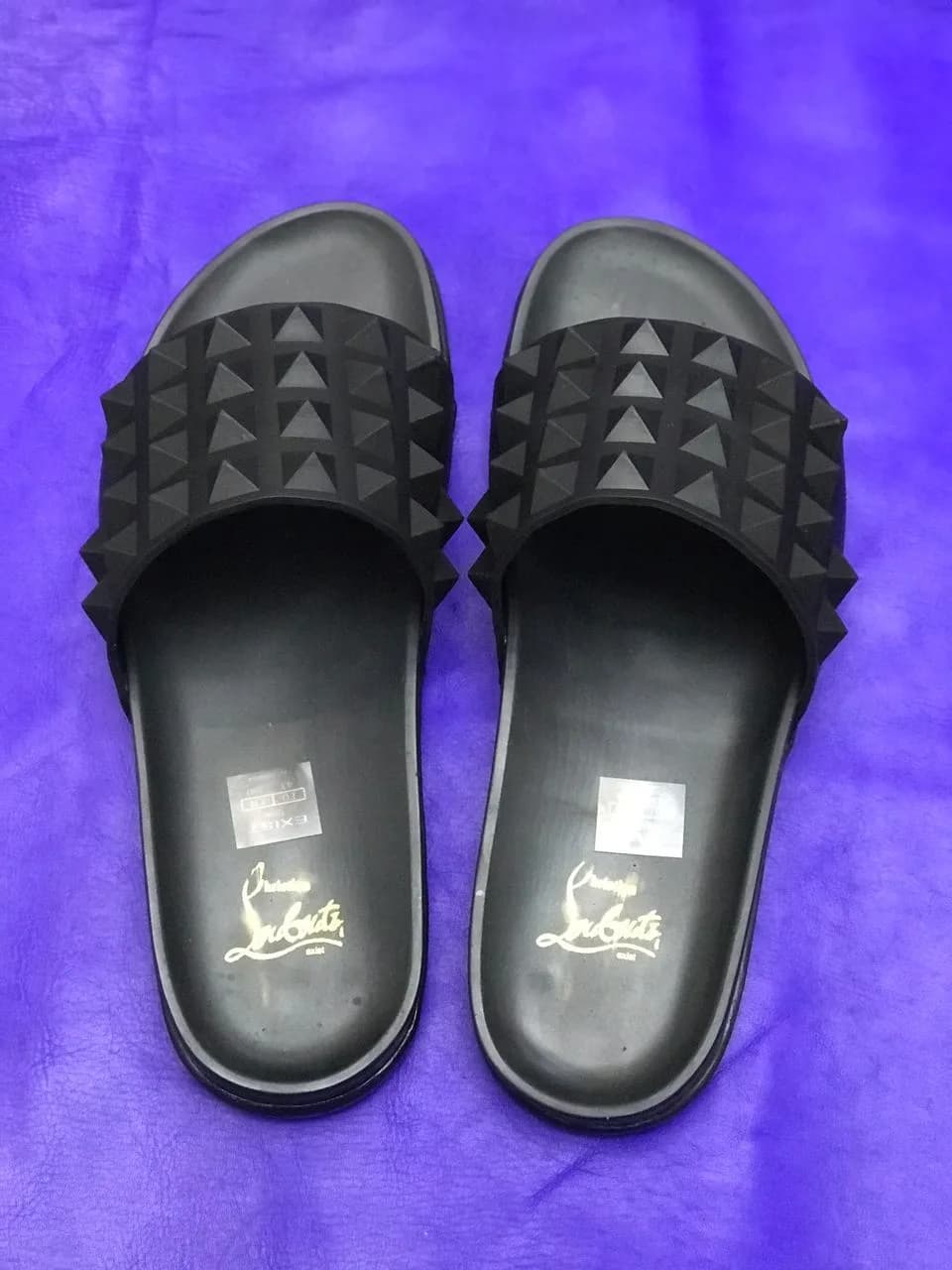 کد 304 صندل اسلیپر کریستیان لوبوتین christian louboutin تزریق مشکی میخ دار میخ درشت — تصویر ۴