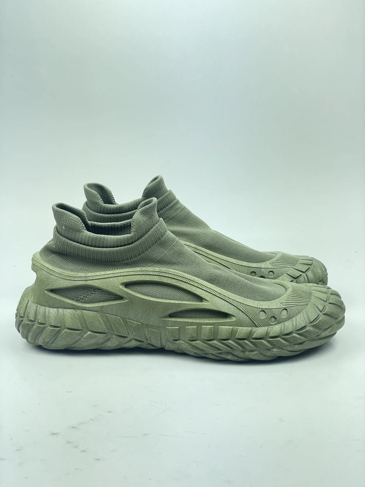 کتونی کشبافت تانکی تزریق مستقیم بالنسیاگا BALENCIAGA بی بندی سبز یکدست