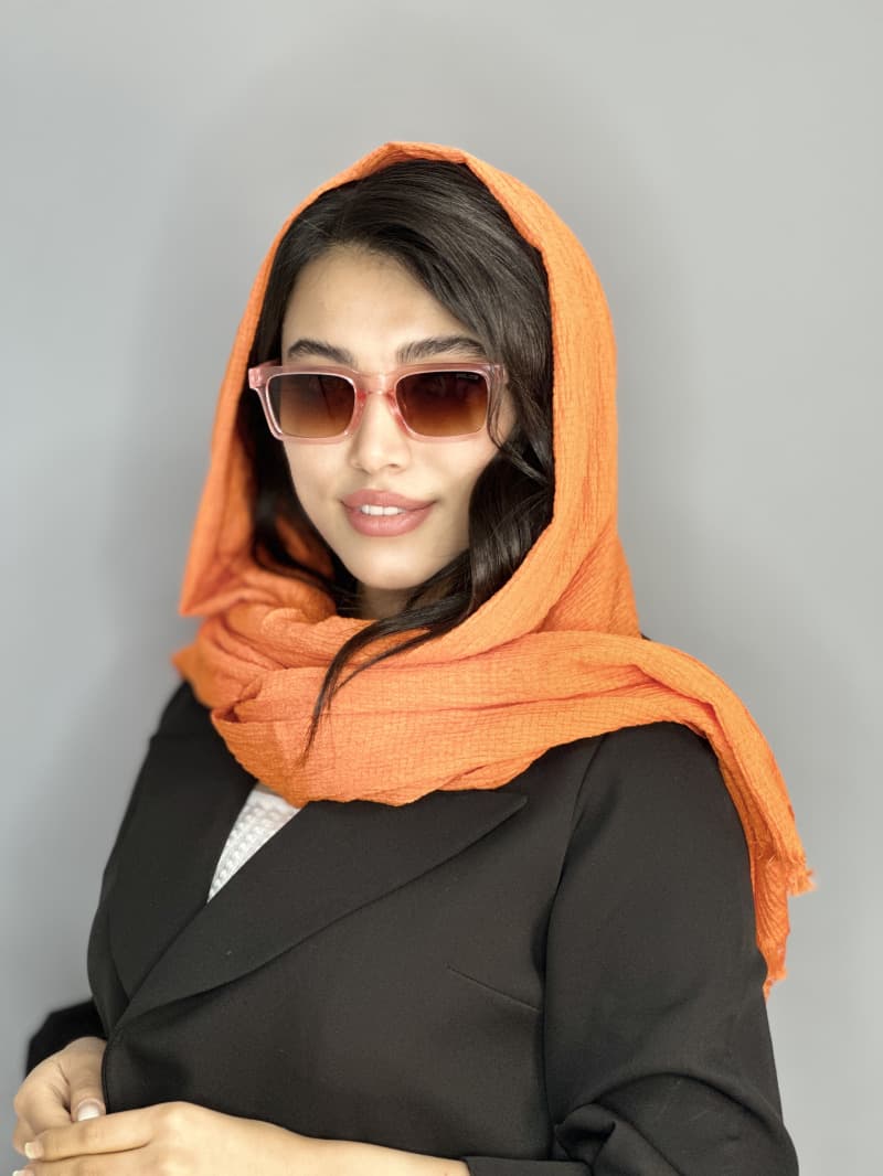 عینک افتابی police پرادا زنانه صورتی مستطیلی یووی ۴۰۰ ترند — تصویر ۳