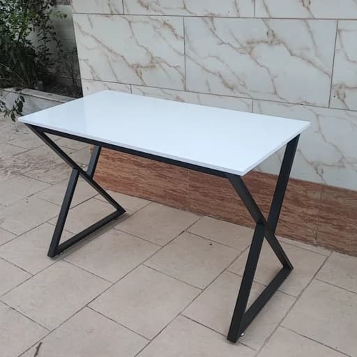 میز تحریر پایه فلزی مبلمان فرنا مدل 1137250