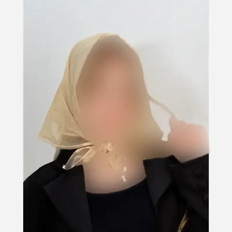 مینی اسکارف توری ساده مشکی سفید کرم ابعاد 70 در 70 جنس تور — تصویر ۲