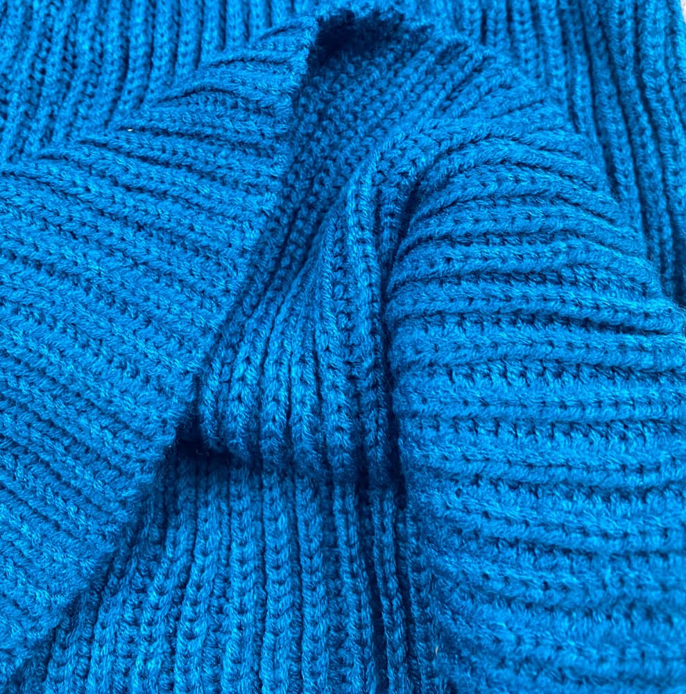 تخفیف یلدایی _ شال رینگی طرح ساده تک رنگ شال رینگی دور گردنی سبزآبی رنگ – فری سایز — تصویر ۵