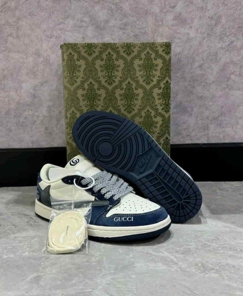 نایک ایر جردن ۱ بدون ساق تراویس اسکات گوچی آبی لی Nike air jordan 1 low Travis Scott LV Blue Lee — تصویر ۴
