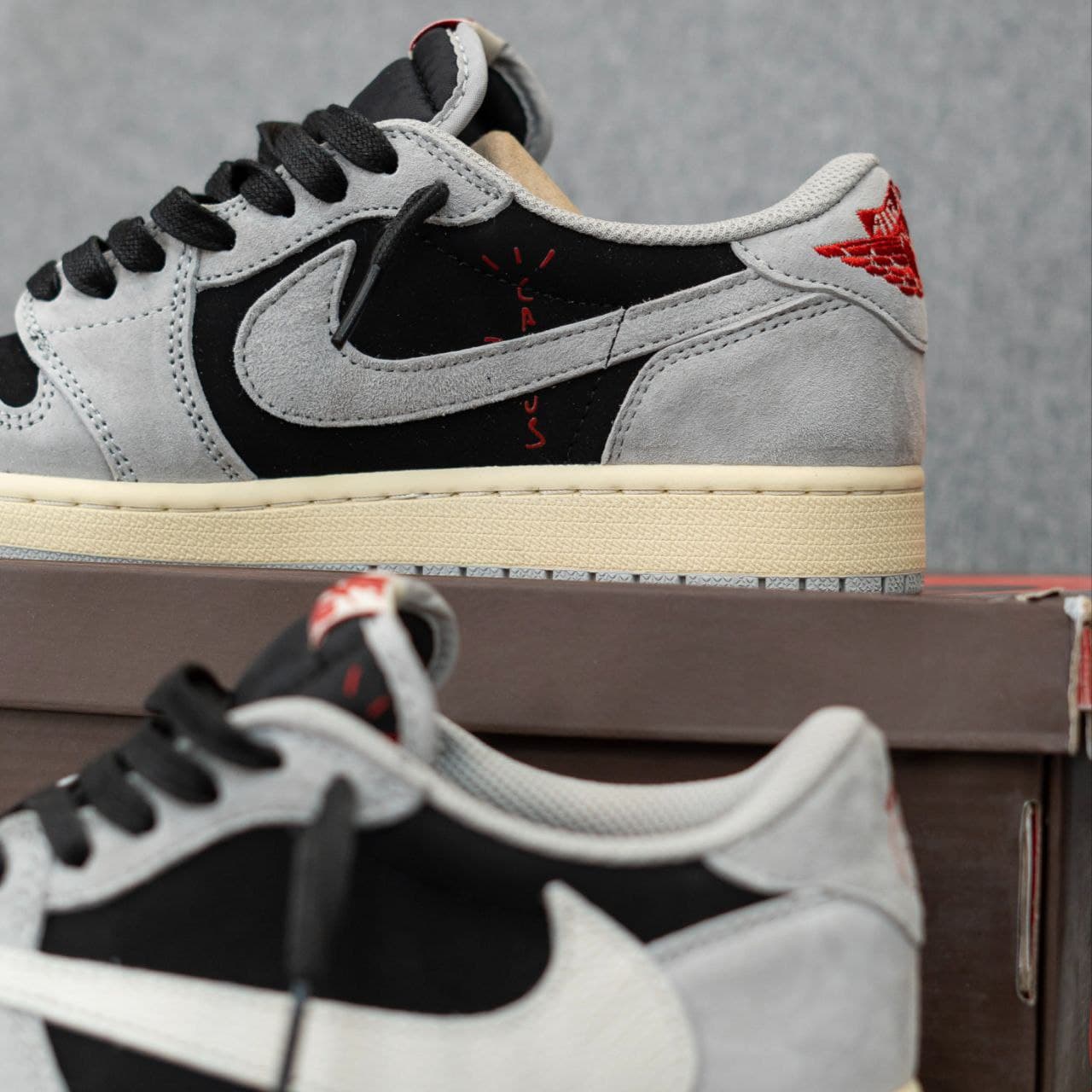 نایک ایر جردن ۱ بدون ساق تراویس اسکات طوسی Nike jordan 1 low travis scott — تصویر ۳